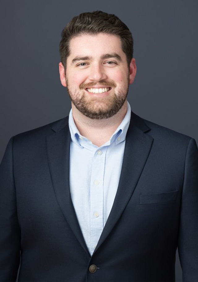 astrongcpa-dawson-woods-web-2 astrong-cpa-headshots-jennifer